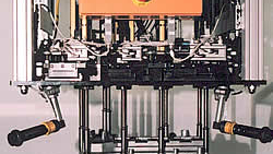 Applikation Halbautomatische Verschraubung von Zylinderdeckeln unterschiedlicher Motorvarianten vom Hersteller Atlas Copco Tools