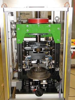 Produkt Sondermaschinen zum Einpressen vom Hersteller Joachim Richter Systeme und Maschinen