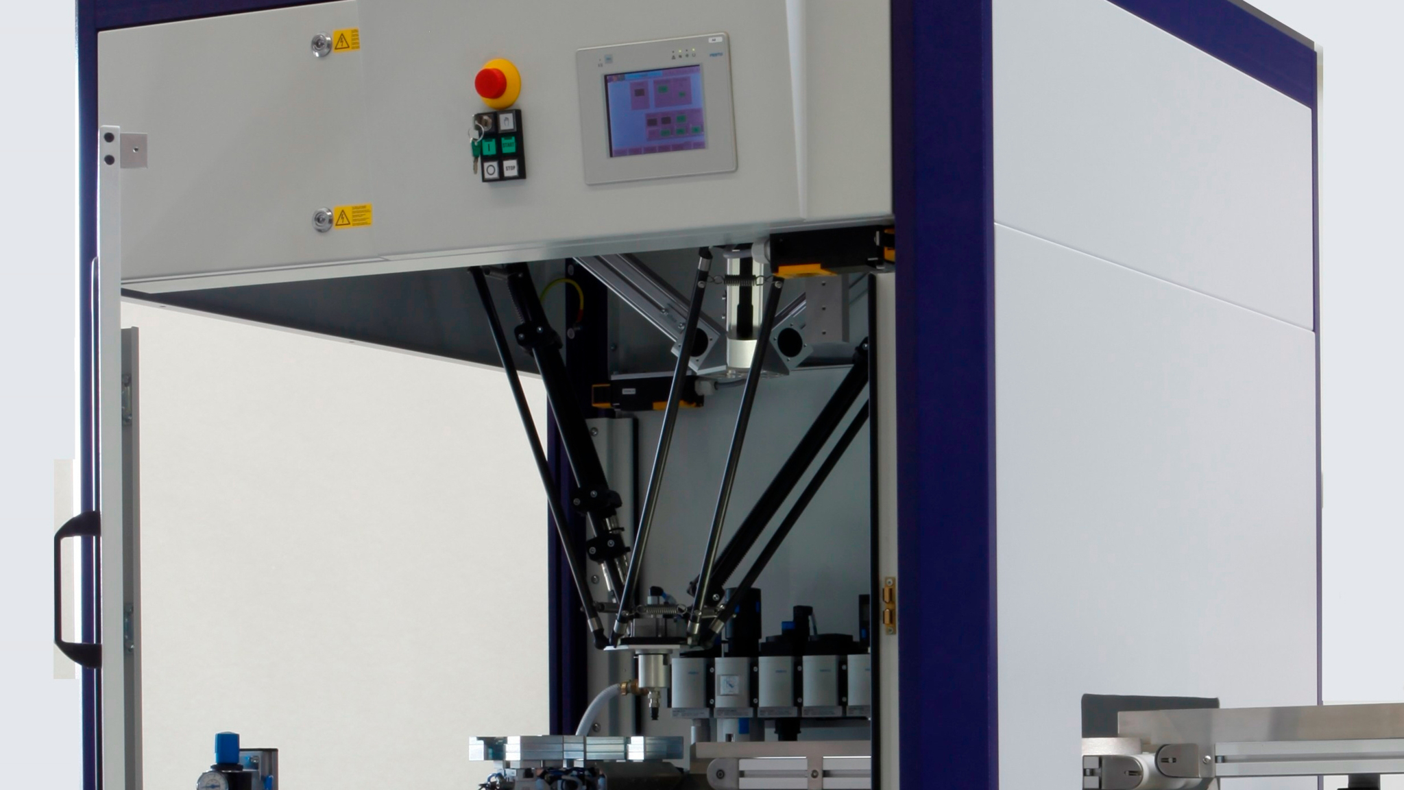 Applikation Flexible Zuführstation für Kunststoffabdeckungen zur Sensormontage vom Hersteller IFC Intelligent Feeding Components